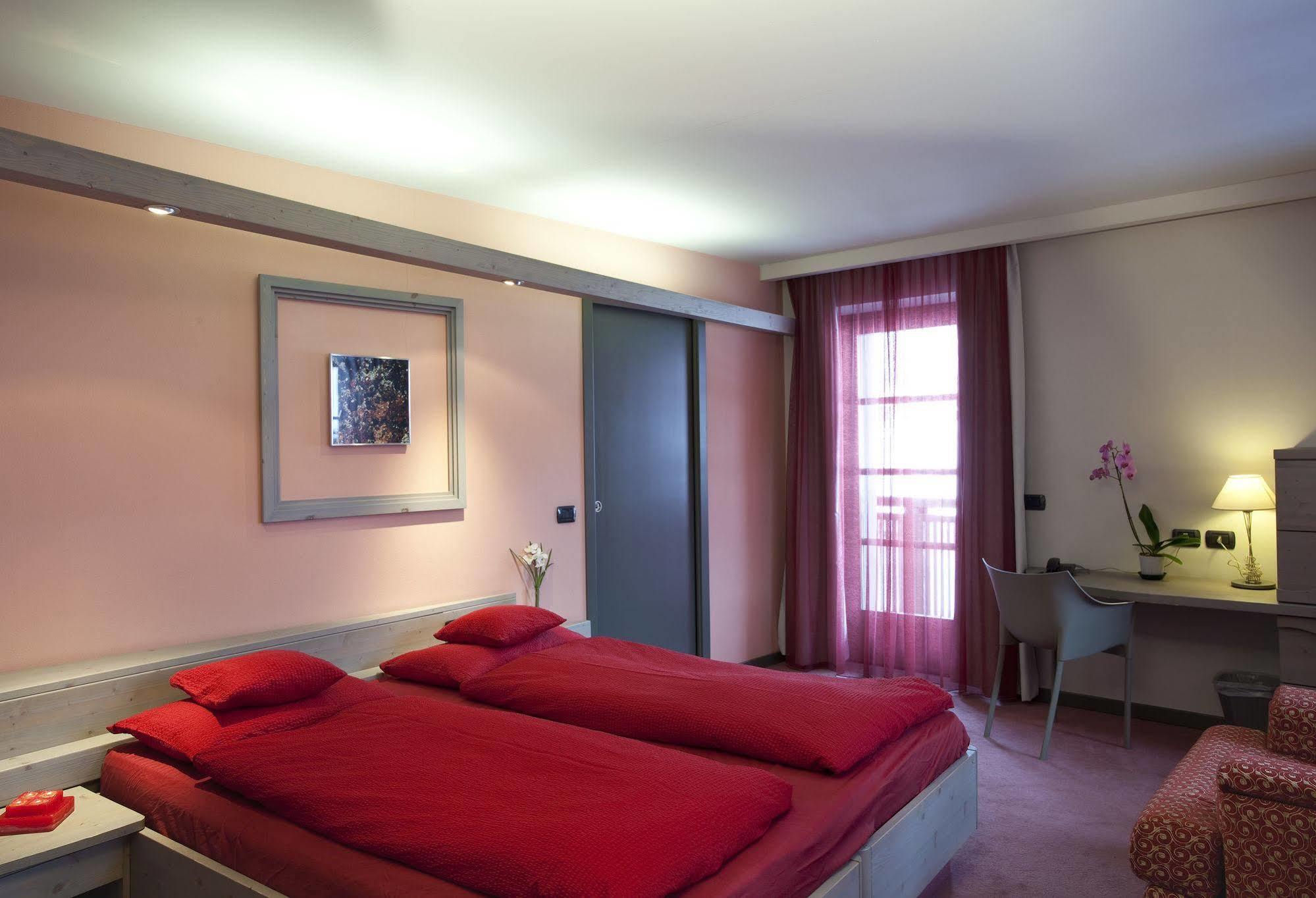 Hotel Marzia Livigno Ngoại thất bức ảnh