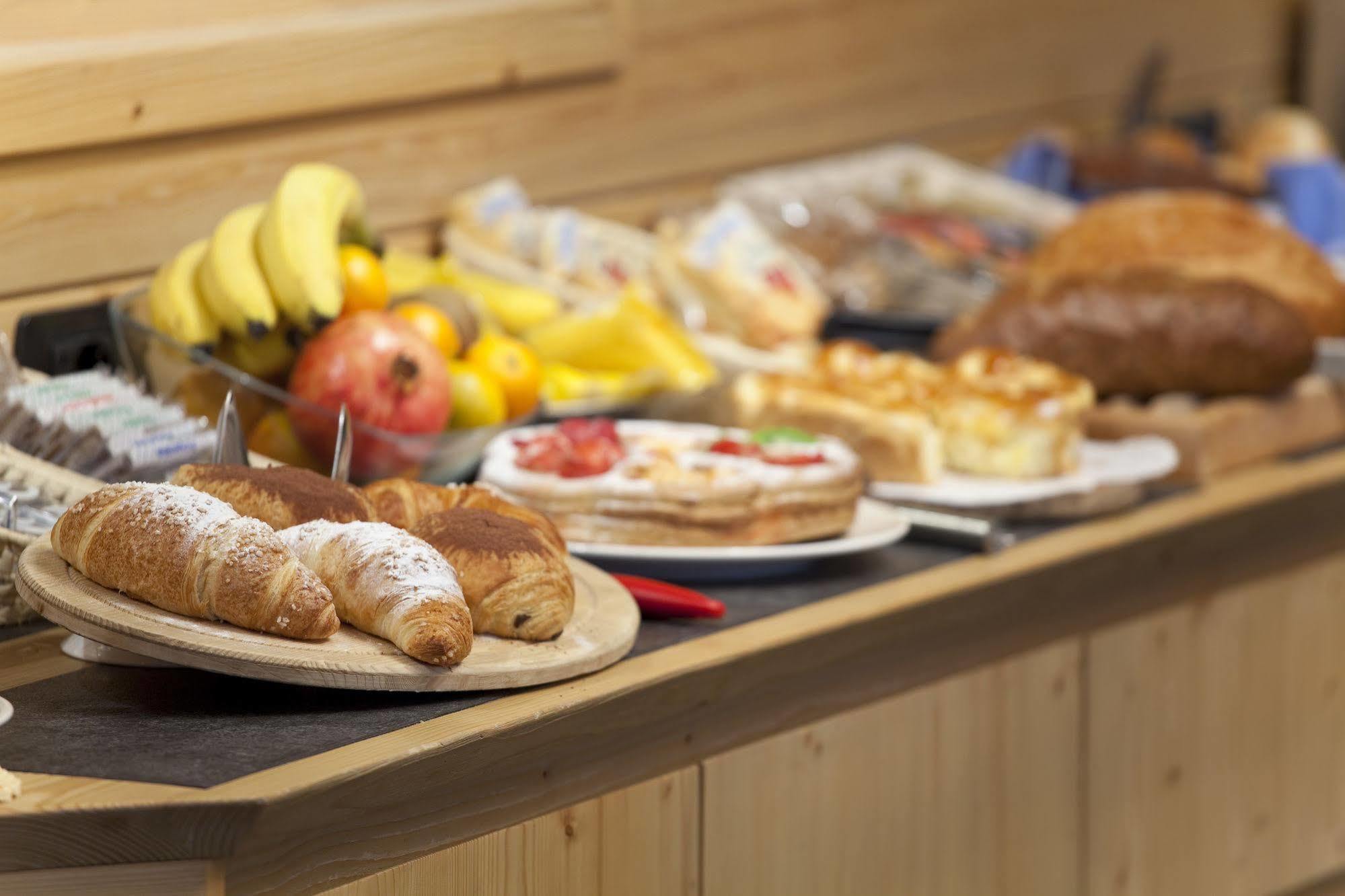 Hotel Marzia Livigno Ngoại thất bức ảnh